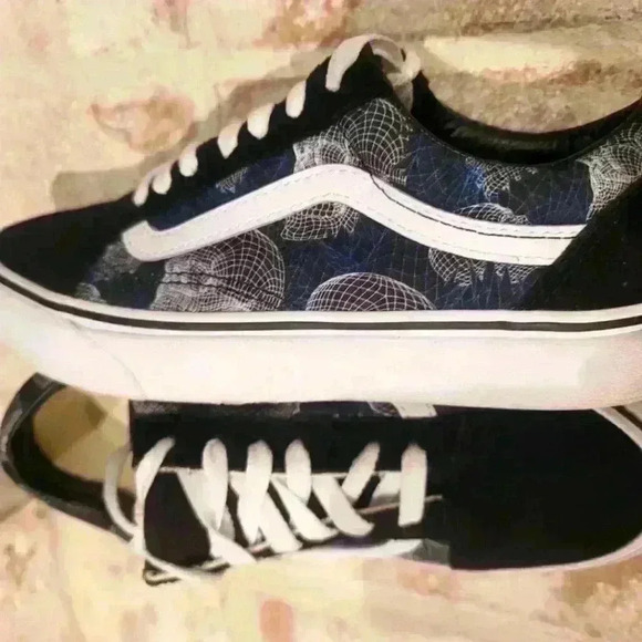 Vans Old Skool Wireframe Skulls M4.5 W6 - Picture 1 of 5